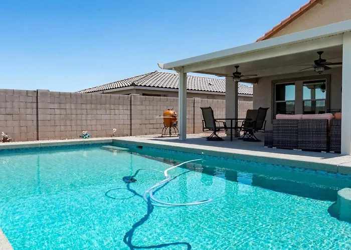 Villa Luxe Heated Pool